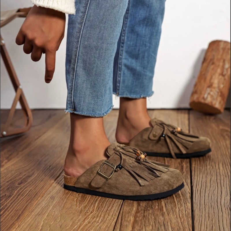 SABOTS KAKI FRANGES ET PERLE